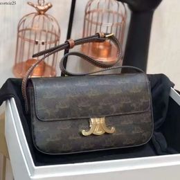 Luxury Triomphes Shoulder Bag Leather Cowhide Bag Women's Handbag Designer Wallet Black Fashion Tofu Chain Saddle Bag 8008 7185 498