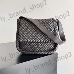 Designer Bag Botega Venetta Andiamo Intrecciato Tote Woven Braided Sardine Family Buckle Women Bottegaa Bag Shoulder Crossbody Handbag 848