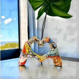 Decorative Objects Figurines Hot selling resin love gesture accessories resin crafts for home living rooms and desks graffiti love decoration gifts T240505