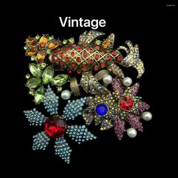 Brooches Vintage Heavy Industry Studded With Rhinestone Koi Flowers Goldfish Pin