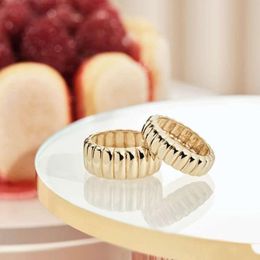 Cluster Rings Waterproof Stainless Steel Jewery Unisex 18k Gold Plated Matching For Male Vintage Chunky Bread Women Fashion Accessories 283b