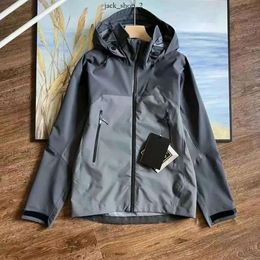 Arc Jacket Designer Men's Bone Bird Jacket Brand Beta Lt Windproof and Breathable Single Layer Hard Shell Coat Are Shirt Outdoor Jackets Waterproof Warm Jackets 653