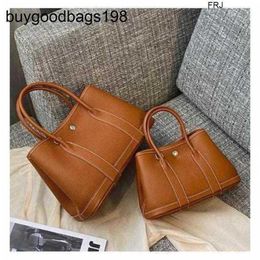 Designer Garden Party Bags Brand Beautiful 2024 New Tote Versatile Portable Big Shopping Leather Womens One Shoulder Have Logo