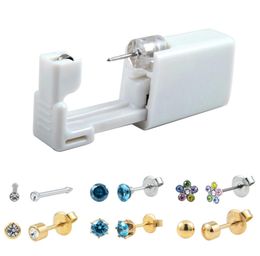 Disposable Safe No Pain Sterile Ear Stud Earring Stude Piercing Gun Piercer Tool Kit Machine Kit Earring Units Piercing Jewelry9472799