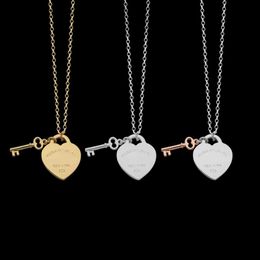 Luxusmarke Anhänger Halskette Mode Charme 18K Gold Herz Halskette Hochwertige 316L Titanium Stahl Designer Halskette für Frauenschmuck
