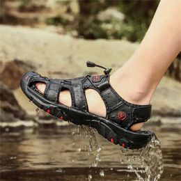 Sandals Soft Summer Autumn Men's Sneakers For 2024 Shoes Slippers Gym Sports From Famous Brands Type Temis