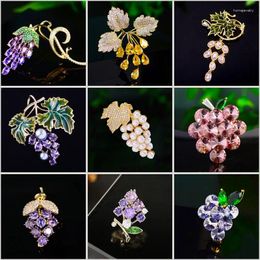 Brooches Fashion Micro-inlaid Zircon Elegant Fruit Grape For Women Creative Simple Pearl Pin Luxury Design Clothing Accessories