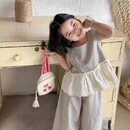 Clothing Sets 22108 Children's Set 2024 Summer Fashion Girl's Suit Lace Plaid Stitching Shirt Wide Leg Pant Two Piece