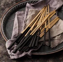 1 pair Stainless steel Travel chopsticks Korea Nonslip Reusable Western tableware Christmas Gifts Chinese Chopsticks kitchen8398084