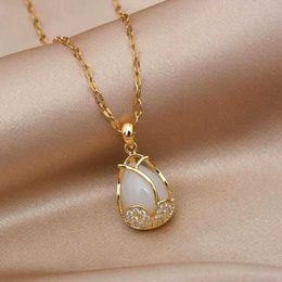 Tulip Titanium Steel Necklace Popular on the Internet Non Fading for Women High-end Feeling and Collarbone Chain to Prevent Allergies