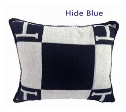 H Letter Cushion Decorative Pillow Cushion for Manual Knitted Plaid Europe Pillow with Filling Sofa Bed Home Decoration 4545 cm3632793