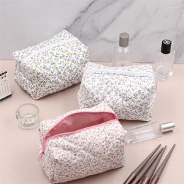 Storage Bags Korean Style Floral Cosmetic Bag For Beauty Makeup Organizer Plush Travel Skincare Zipper Pouch