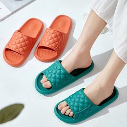 Slippers Fashion Women Soft Sole Cloud Thick Platform Indoor Outdoor Beach Sandals Men Summer Eva Bathroom Non Slip Flip Flops