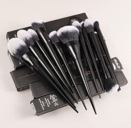 KVD11Pcs Makeup Brushes Set 10 20 25 35 40 1 2 4 22 Shade Light Lockit edge Powder Foundation Concealer Eye Shadow Beauty Cosm5926265