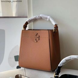 Luxury Leather Shoulder Bag Designer Brand Women's Bag Bucket Bag New Bucket Bag Classic Printed Fashion Versatile Handbag Crossbody Bag Shoulder Bag Handbag22AL