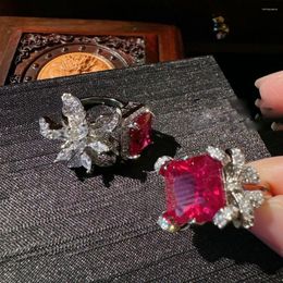 Cluster Rings 2024 Women Rubile Red Corundum Flower Gemstone Ring Plated 18K Gold Doveblood Butterfly Zirconia