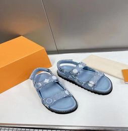 2023 Designer Flat Comfort Sandal Women Loafers Luxury Casual Shoes Presbyopia Shoes Paseo Flat Sandals Platform Shoe Buckle Leath6391404