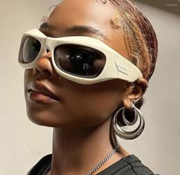 Sunglasses Unique Irregular Hip Hop For Women Brand Stripe Leg Arc Cool Sun Glasses Men Y2K Vintage Gothic Shades Goggles1464050