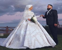 Luxury Beading Muslim Wedding Dress Dubai Arabic Crystal Long Sleeve Satin High Neck Bridal Gowns Custom Made Vestidos De Novias5714891