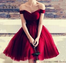 Popular Burgundy Ruffles Tulle Homecoming Dresses A Line Sweetheart Backless Mini Short Cocktail Bridesmaid Dresses Laceup Prom E6223389