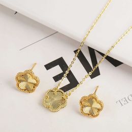 Wedding Jewelry Sets 18K Gold Plated High Quality Simple Plant Five Leaf Flower Natural Stone Metal Pendant Necklace Earring Set Womens Clover H240504