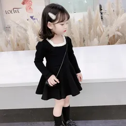 Girl Dresses Girls Pleated Square Neckline Small Fresh Dress 2024 Autumn Solid Color Knitted Princess Skirt