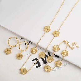 Wedding Jewelry Sets Exquisite Y2K Metal Plum Blossom Plant Set Luxury Stainless Steel Gold-plated Waterproof Womens High Quality Clover H240504