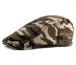 Berets Painter Caps For Women British Camouflage Forward Autumn Winter Designer Men Cotton Flat Peaked Hat Sboy Cap WholeBeret3185442