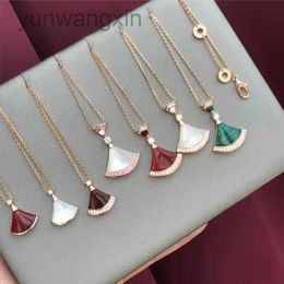 Fashion luxury designer fan necklace Diamond white pink green chalcedony small skirt womens elegant jewelry womens Valentines Day