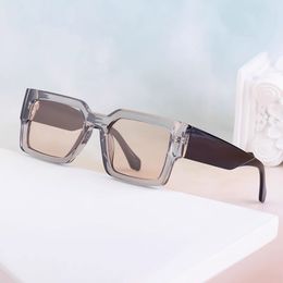 Europe and the United States fashion box sunglasses female trend hit the colour sunglasses male models glasses sunglasses