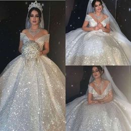 Boll Sparkly Wedding Sequins klänningsklänningar från axeln 2021 Designer golvlängd ärmlös anpassad tillverkad plus size chapel trädgård vestido de novia