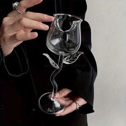Tumblers 1pc Rose Shaped Wine Glass Flower Design Champagne Goblet For Whisky Cocktail Bar Pub Club Restaurant And Home Use H240506