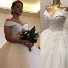 Ballgown Wedding Suknia Wspaniałe sukienki na ślubne nałożenie na ramię koronkowe aplikacje gorsetowe marszki tylne