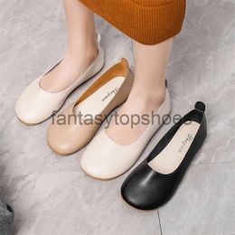 Chanelllies ccs ballet flats Women Channeles Casual Slip Fashion On Leather Loafers Summer Autumn Nursing Shoes Comfort Round Toe Shoes Black White 220614