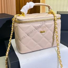 Fashion Womens Makeup Bag Shoulder Bag Leather Diamond Gold Hardware Metal Buckle Braided Top Luxury Handbag Matelasse Chain Crossbody Bags Box Purse Sacoche