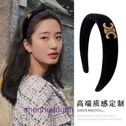 Factory Outlet wholesale Black velvet hair band light luxury French style high skull headband wash face atmosphere binding pressure clip headwear