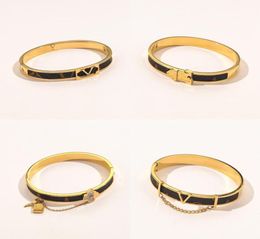 Whole Fashion Bracelets Women Bangle Designer Lucky Letter Jewellery Faux Leather 18K Gold Plated Stainless steel Bracelet Women8543751