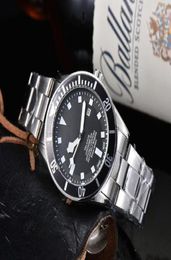 Durable High Quality Luxury Mens Watches Threeneedle Working Series with Calendar Function Quartz Watch Top Brand Round Wristwatc4848418
