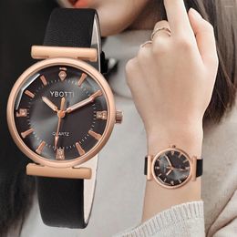 Wristwatches Women Watch Casual Wristwatch Quartz Watches Clock Ladies Leather Gift Para