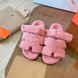 Sandalen Luxus Wildleder furkelte Folien für Frauen modische pelzige Slipper Sandalen im Designerstil