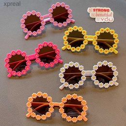 Sunglasses 2024 New Childrens Cute Color Daisy Sunglasses UV400 Boys and Girls Outdoor Fashion Acrylic Protective Sunglasses Childrens Sunglasses WX