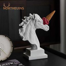 Decorative Objects Figurines NORTHEUINS Resin Horse Head with Ice Cream Statue Figurines ic Roman Greek Sculpture Interior Modern Art Ornament Decortion T240505