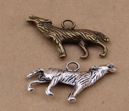 200Pcslot Wolf Charms Pendant Coyote Charm Pendant antique silver antique bronze 2 sided charm 1622352