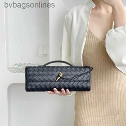 Vintage Designer Bags for Bottgss Ventss 2024 New Handmade Woven True Leather Bag Single Shoulder Crossbody Bag High End Light Luxury Dinner with Original Logo