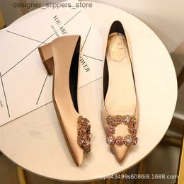 Sandals Casual Shoes Bridal Wedding Shoes 2024 New Red Satin Pointed Middle Heel Water Diamond Square Buckle Shallow Mouth Single Shoes Womens Thick Heels Q240506