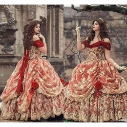 Платья quinceanera vintage red тьма с золотой кружевной аппликацией от плечевых оборков выпускной бал.