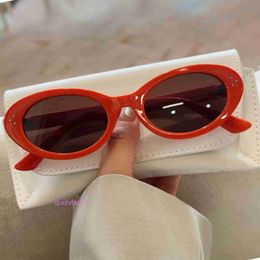 Classic Brand Retro Yoisill Sunglasses Chaoyues fashionable new small frame oval shaped trendy UV resistant sunglasses with concave shape for photography