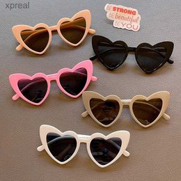 Sunglasses 2024 New Childrens Fashion Colorful Special Heart shaped Sunglasses UV400 Boys and Girls Outdoor Cute Protective Sunglasses Childrens Sunglasses WX