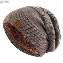 Kaps hattar Ny unisex långsam vinterhatt med päls foder för män och kvinnors varma bönhattar avslappnad etikettdekoration för vinter stickade hattar wx