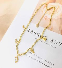 2022 Fashionable 18K Gold Plated Stainless Steel Necklaces Choker Flower Letter Pendant Statement Fashion Womens Necklace Wedding 3522931